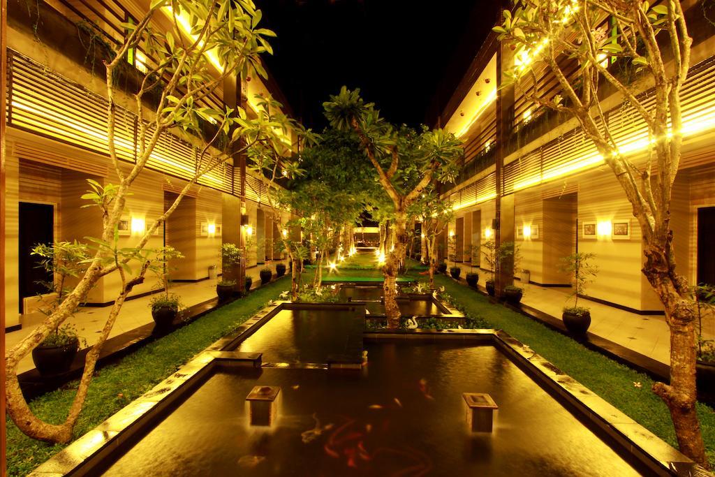 Savita Garden Inn Yogyakarta Exterior photo