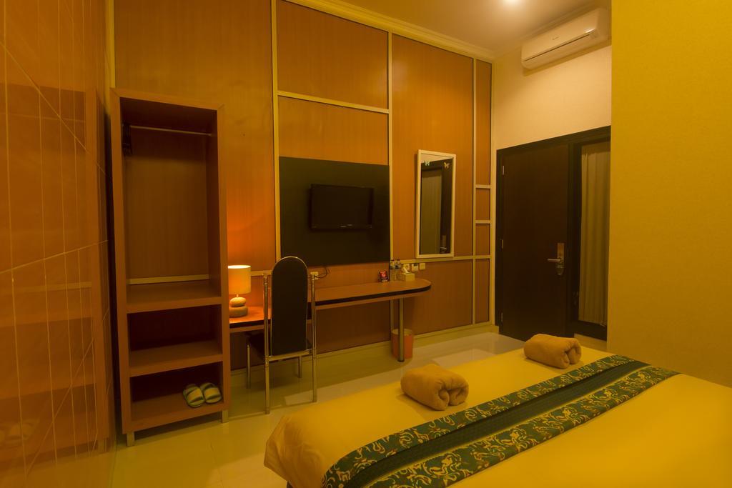 Savita Garden Inn Yogyakarta Exterior photo